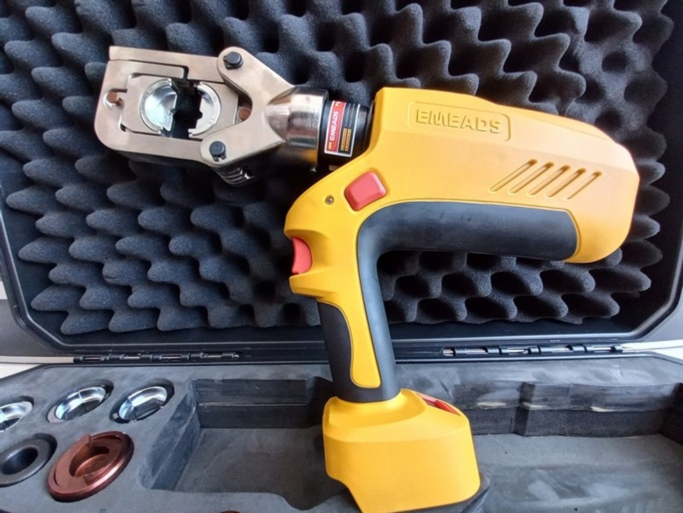 EBS-60UNV BATARYALI SIKMA VE KESME